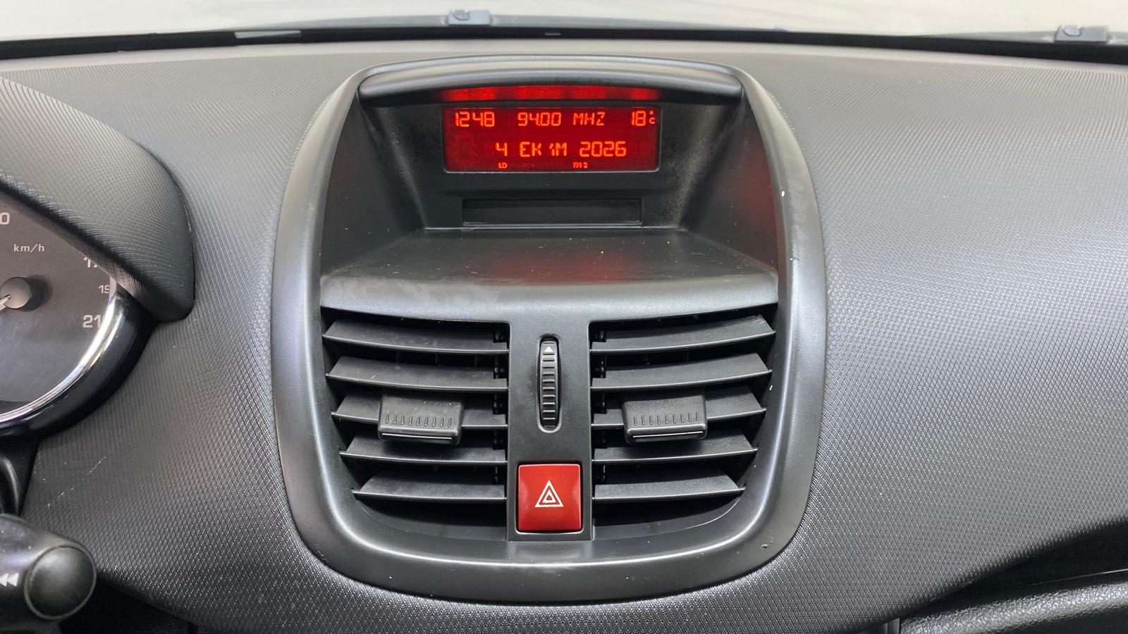 PEUGEOT 207 21